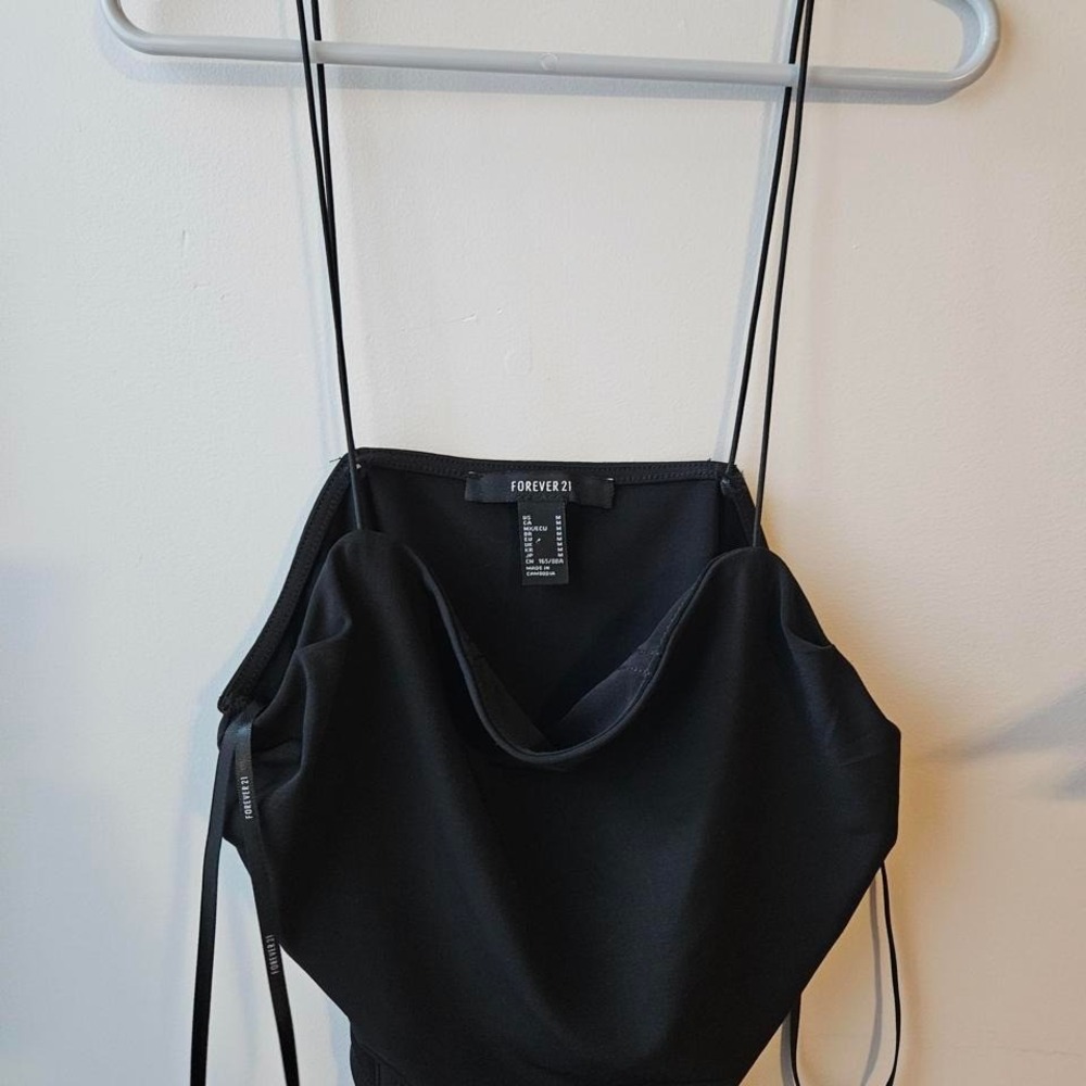 Forever21 crop‎ tank top sz medium